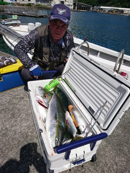 エンペラー 釣果