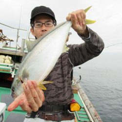 真祐丸 (しんゆうまる) 釣果