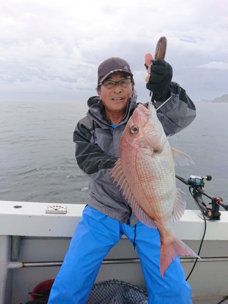 エンペラー 釣果