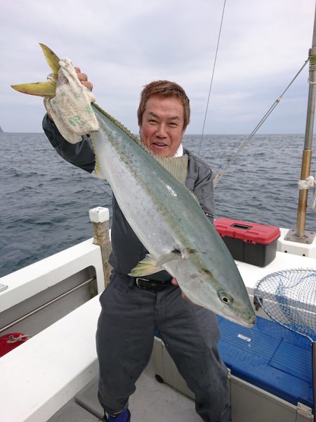 エンペラー 釣果