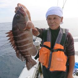 エンペラー 釣果