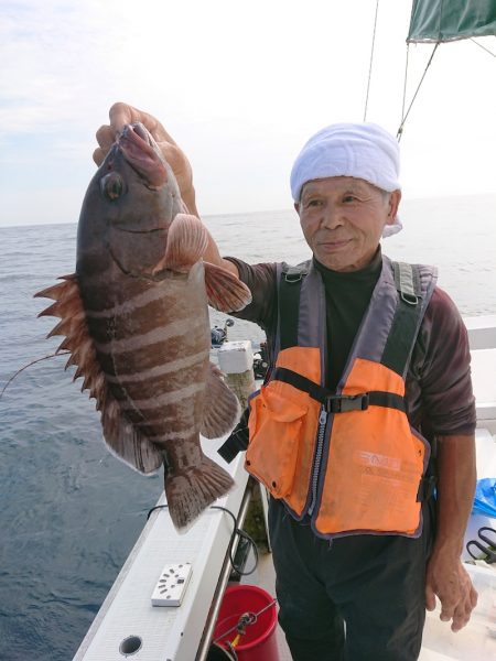エンペラー 釣果