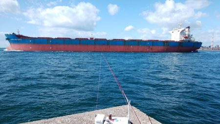 昨日より西風強い播磨新島釣行