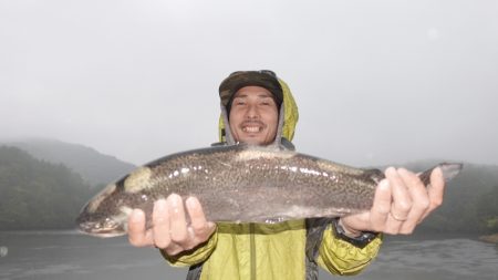 フィッシングレイクたかみや 釣果