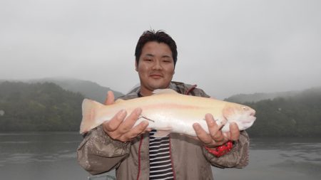 フィッシングレイクたかみや 釣果