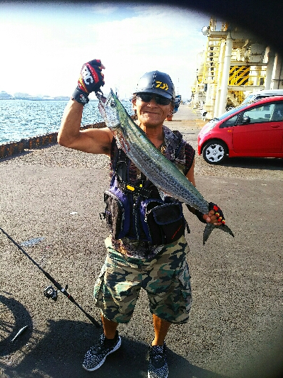 四港第二にて サゴシと イナダ