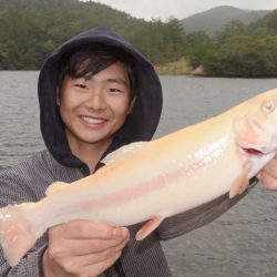フィッシングレイクたかみや 釣果