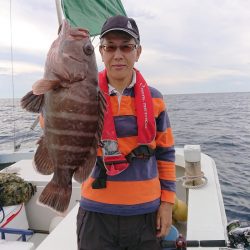 エンペラー 釣果