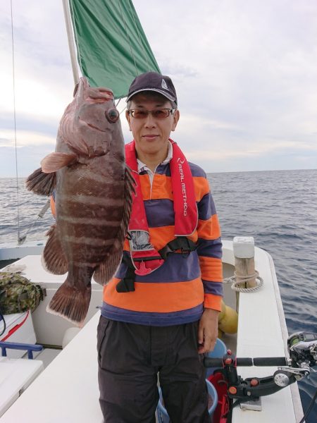 エンペラー 釣果