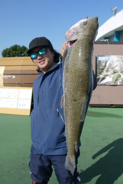 としまえんフィッシングエリア 釣果