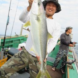 真祐丸 (しんゆうまる) 釣果