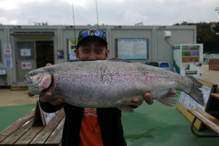 としまえんフィッシングエリア 釣果