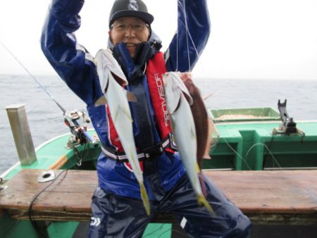 真祐丸 (しんゆうまる) 釣果