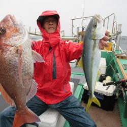 真祐丸 (しんゆうまる) 釣果