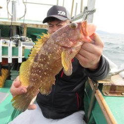 真祐丸 (しんゆうまる) 釣果