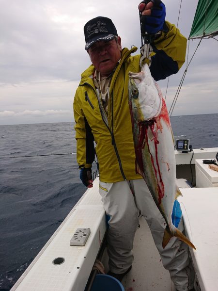 エンペラー 釣果