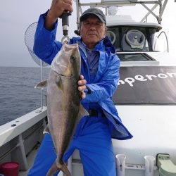 エンペラー 釣果