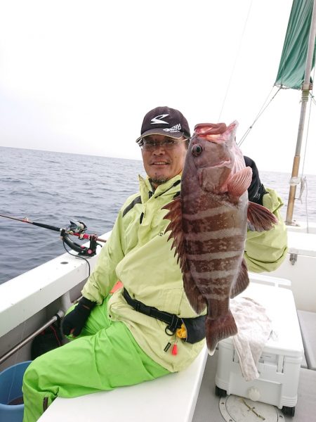 エンペラー 釣果