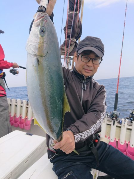 鷹王丸 釣果