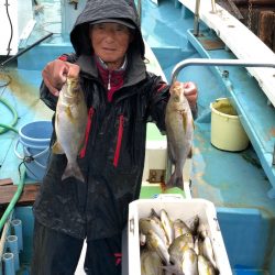丸万釣船 釣果
