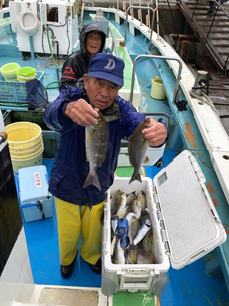 丸万釣船 釣果