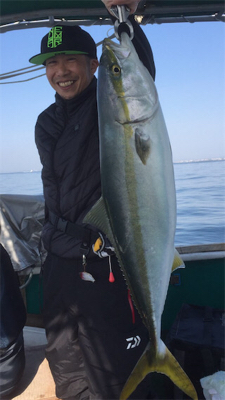 知り合いの船でブリ、メジロ、ハマチ狙い