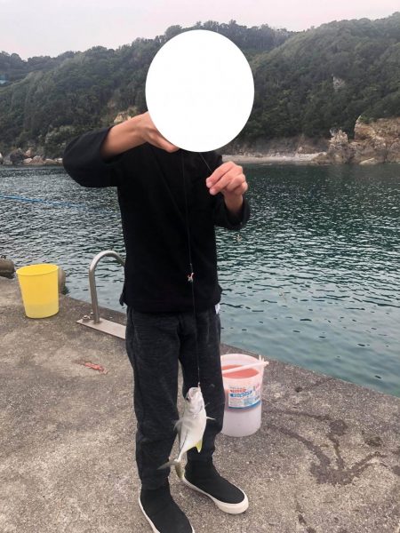 連休にサビキとエギングを楽しむファミリーフィッシング