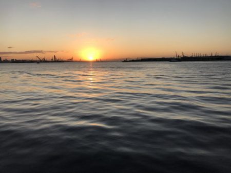 アタリが遠い。