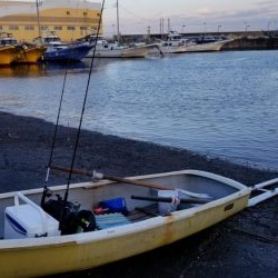 手漕ぎボートで