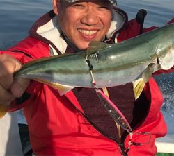 知り合いの船でブリ、メジロ、ハマチ狙い