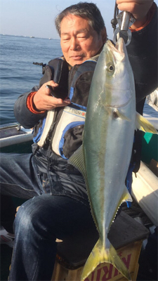 知り合いの船でブリ、メジロ、ハマチ狙い