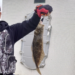 ショアジギングでヒラメ