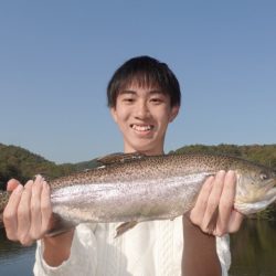 フィッシングレイクたかみや 釣果