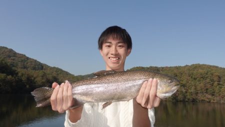 フィッシングレイクたかみや 釣果