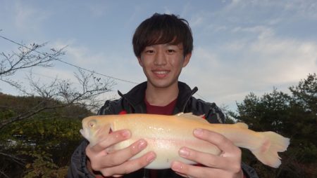 フィッシングレイクたかみや 釣果