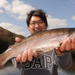 フィッシングレイクたかみや 釣果