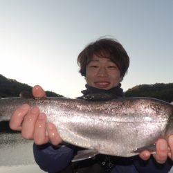 フィッシングレイクたかみや 釣果