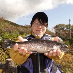 フィッシングレイクたかみや 釣果