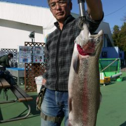 としまえんフィッシングエリア 釣果