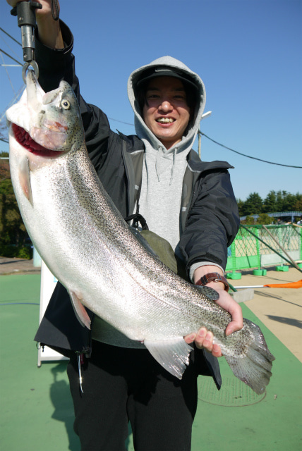 としまえんフィッシングエリア 釣果