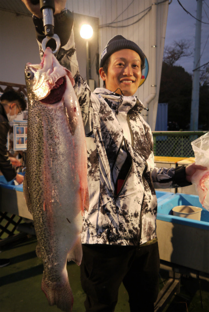 としまえんフィッシングエリア 釣果