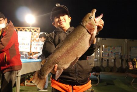 としまえんフィッシングエリア 釣果