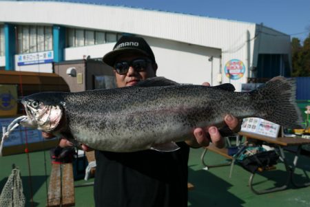 としまえんフィッシングエリア 釣果