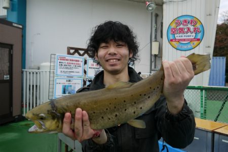 としまえんフィッシングエリア 釣果