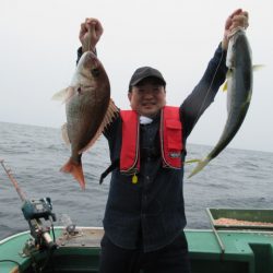 真祐丸 (しんゆうまる) 釣果