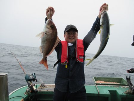 真祐丸 (しんゆうまる) 釣果