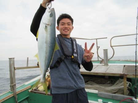 真祐丸 （しんゆうまる） 釣果