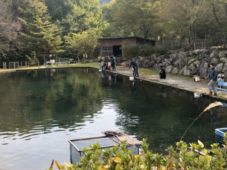 白州トラウトフィッシングエリア　シルフ 釣…