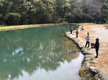 白州トラウトフィッシングエリア シルフ 釣果