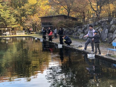白州トラウトフィッシングエリア　シルフ 釣…